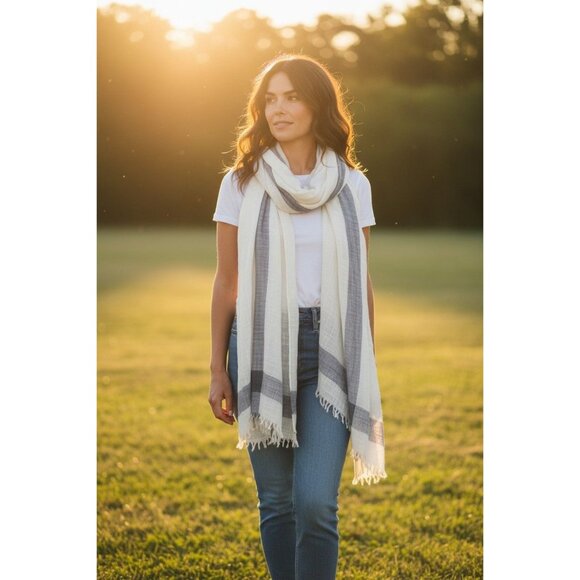 NWT Banana Republic Beige & Navy Plaid Fringe Scarf - Picture 5 of 14